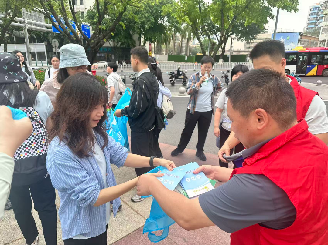 白云区活动现场.jpg